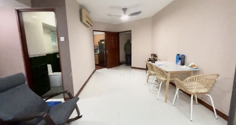 Melville Park Apartment For Sale at S$ 980,000 | PropertyGuru Singapore - Living Room