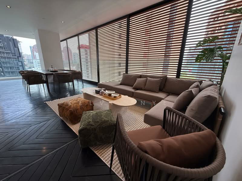 Ultra Luxurious 4BR Orchard Freehold Apartment For Sale at S$ 14,300,000 | PropertyGuru Singapore - Living Room