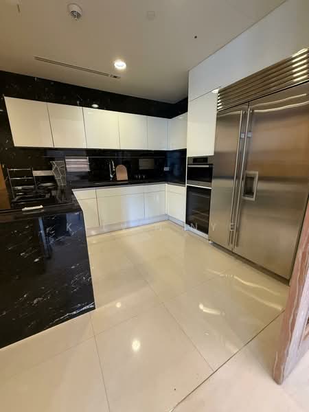 Ultra Luxurious 4BR Orchard Freehold Apartment For Sale at S$ 14,300,000 | PropertyGuru Singapore - Kitchen