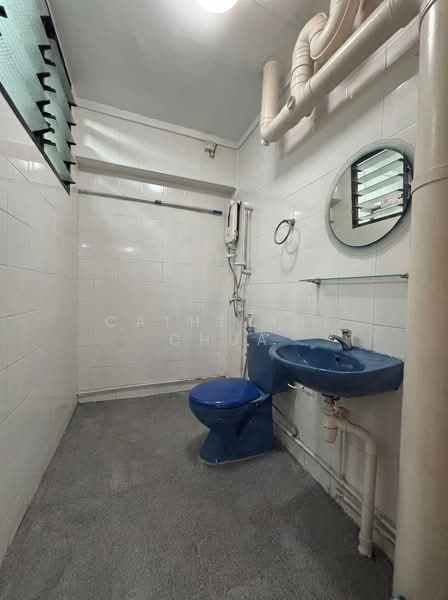 28 Cassia Crescent HDB Flat For Sale at S$ 988,000 | PropertyGuru Singapore - Bathroom