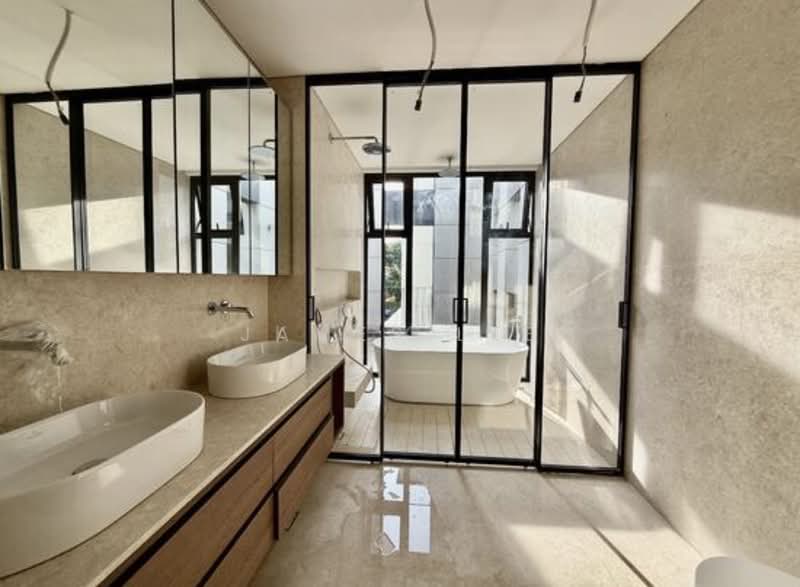 Palm Road Bungalow House For Sale at S$ 11,180,000 | PropertyGuru Singapore - Bathroom