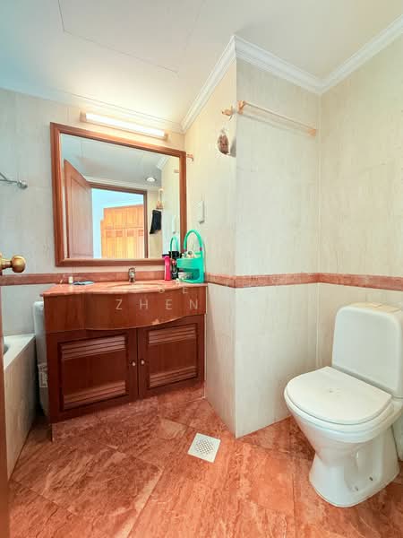 Hillbrooks Condominium For Sale at S$ 1,998,888 | PropertyGuru Singapore - Bathroom