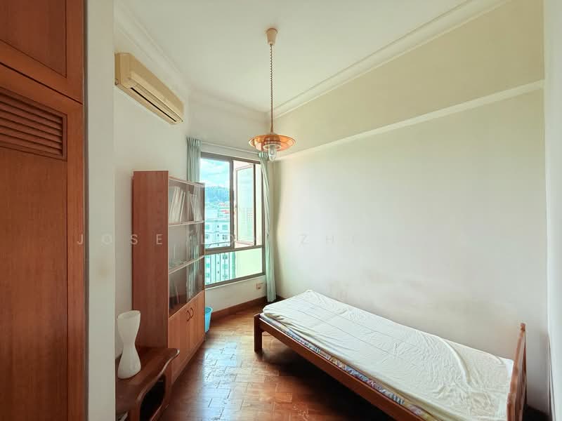 Hillbrooks Condominium For Sale at S$ 1,998,888 | PropertyGuru Singapore - Bedroom