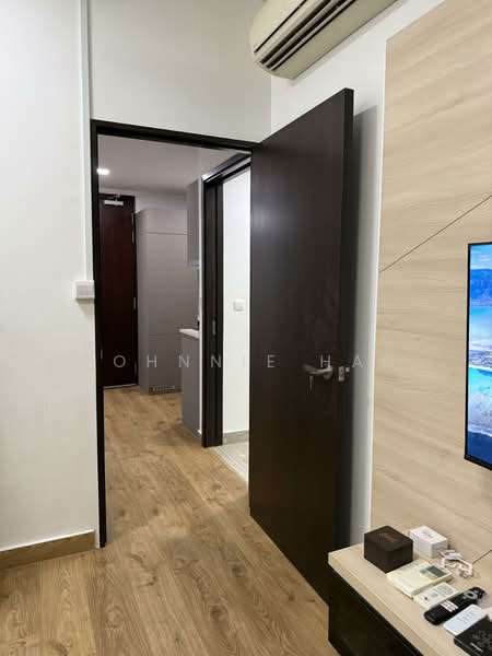 Guillemard Suites, 213 Guillemard Road, 2 Bedrooms, 538 sqft, Apartment For Rent, by Johnnie Han, 500057146 - Entrance - PropertyGuru.com.sg