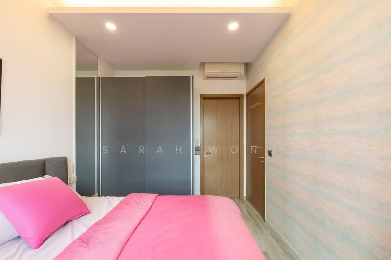 Lakeville Condominium For Sale at S$ 1,390,000 | PropertyGuru Singapore - Master Bedroom