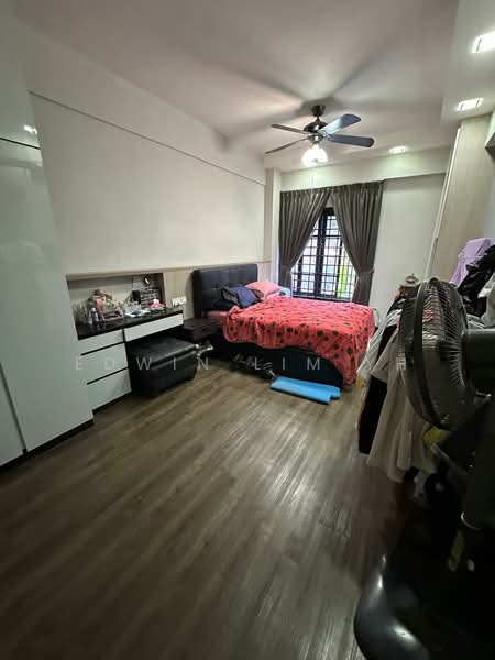 Chiltern Park Condominium For Sale at S$ 2,200,000 | PropertyGuru Singapore - Bedroom