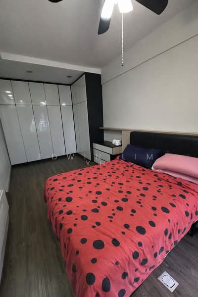 Chiltern Park Condominium For Sale at S$ 2,200,000 | PropertyGuru Singapore - Bedroom