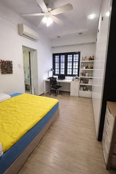 Chiltern Park Condominium For Sale at S$ 2,200,000 | PropertyGuru Singapore - Bedroom