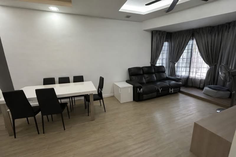 Chiltern Park Condominium For Sale at S$ 2,200,000 | PropertyGuru Singapore - Living Room