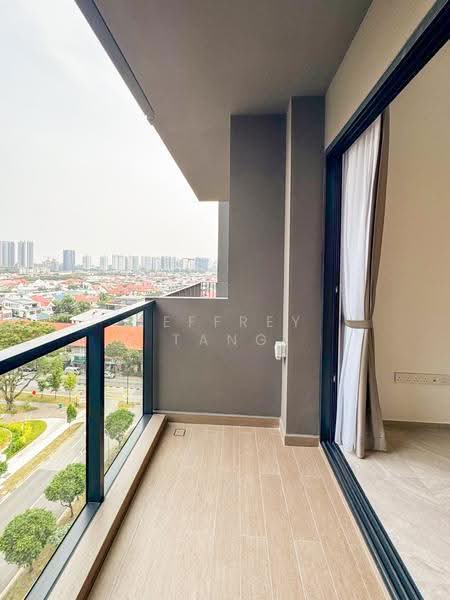 Tembusu Grand, 94 Jalan Tembusu, East Coast / Marine Parade, 1 Bedroom, 527 sqft, Condominium For Sale, by Jeffrey Tang, 500057157 - Balcony - PropertyGuru.com.sg