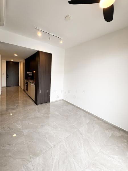 Tembusu Grand, 94 Jalan Tembusu, East Coast / Marine Parade, 1 Bedroom, 527 sqft, Condominium For Sale, by Jeffrey Tang, 500057157 - Living room - PropertyGuru.com.sg