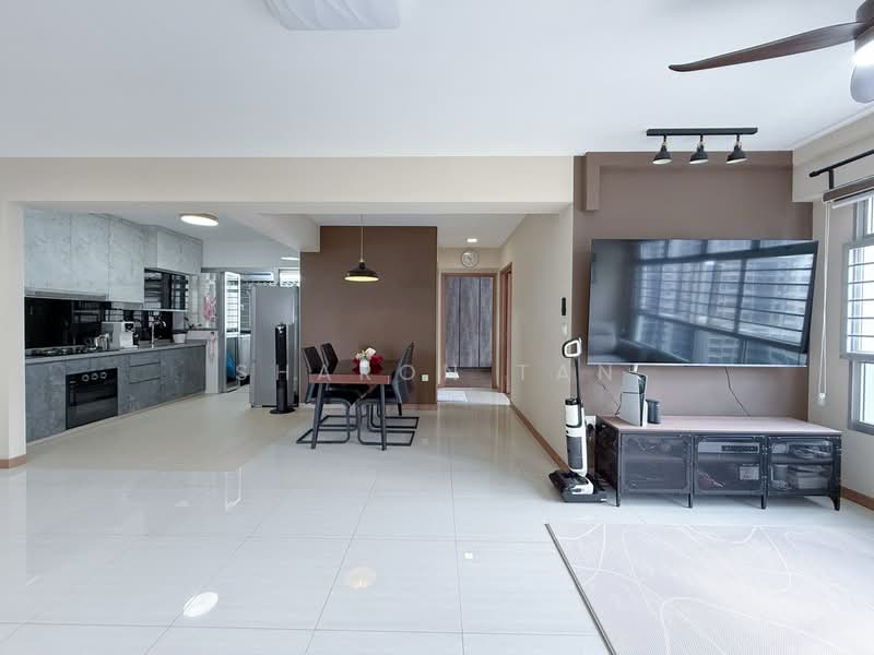 406B Northshore Drive HDB Flat For Sale at S$ 745,000 | PropertyGuru Singapore - Living Room
