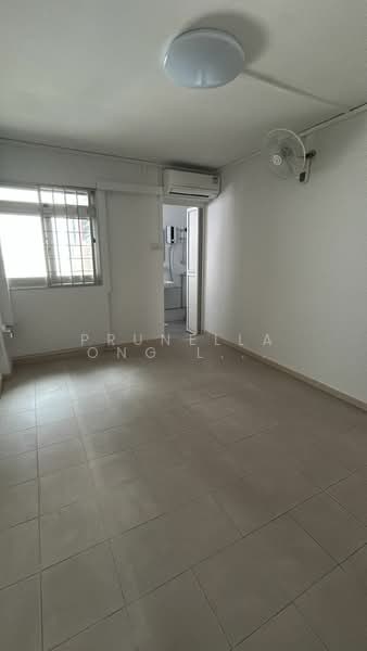 303 Woodlands Street 31, 303 Woodlands Street 31, 2 Bedrooms, 904 sqft, HDB Flat For Rent, by Prunella Ong Lay Foon, 500057166 - Interior - PropertyGuru.com.sg