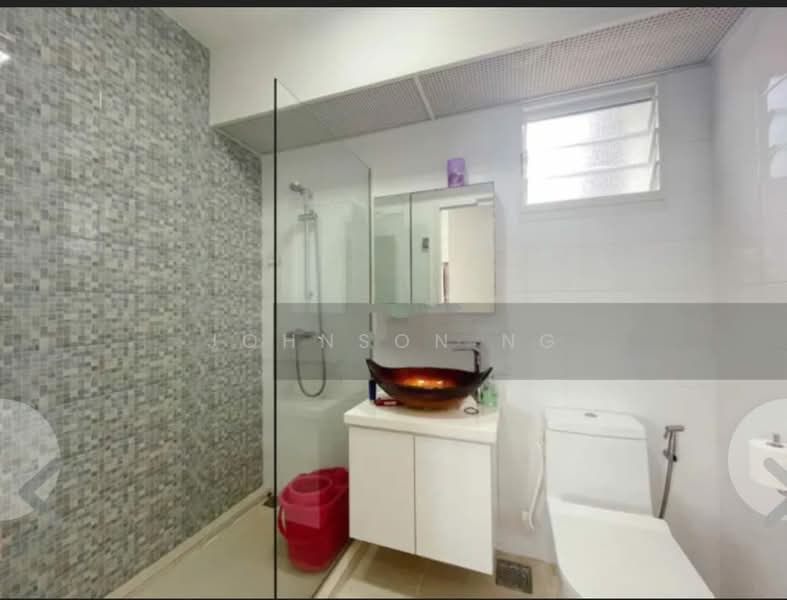 662C Edgedale Plains, 662C Edgedale Plains, 3 Bedrooms, 1,206 sqft, HDB Flat For Rent, by Johnson Ng, 500057177 - Bathroom - PropertyGuru.com.sg