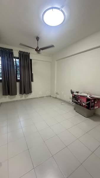 204 Serangoon Central HDB Flat For Sale at S$ 650,000 | PropertyGuru Singapore - Bedroom