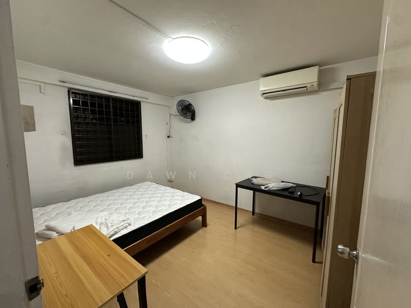 23 Toa Payoh East, 23 Toa Payoh East, Room Rental, 100 sqft, HDB Flat For Rent, by Dawn Ong, 500057192 - Bedroom - PropertyGuru.com.sg