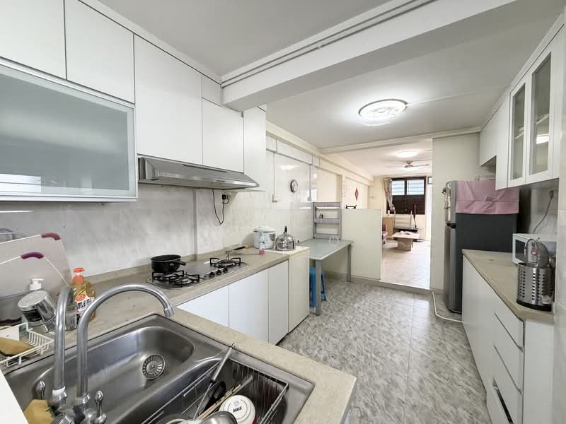 111 Lorong 1 Toa Payoh HDB Flat For Sale at S$ 418,000 | PropertyGuru Singapore