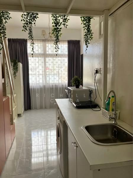 151A Tyrwhitt Road, 151A Trywhitt Road, Room Rental, 300 sqft, Walk-up Apartment For Rent, by Richelle Chua, 500057216 - Kitchen - PropertyGuru.com.sg