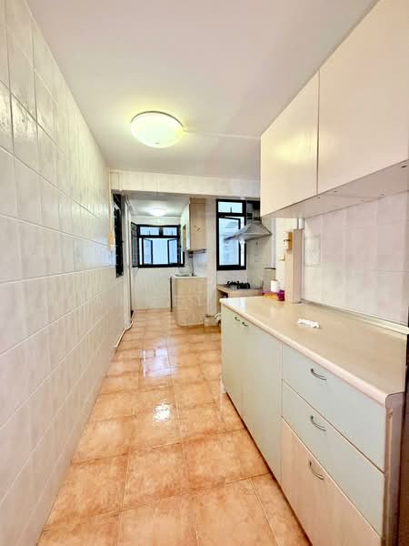 82 Commonwealth Close HDB Flat For Sale at S$ 339,000 | PropertyGuru Singapore - Kitchen