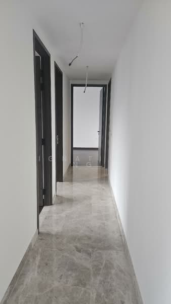 Midtown Modern, 18 Tan Quee Lan Street, 4 Bedrooms, 1,808 sqft, Condominium For Rent, by Ignatius Ng, 500057230 - Walkway toward bedroom. - PropertyGuru.com.sg