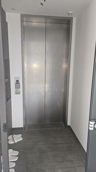 Private Lift