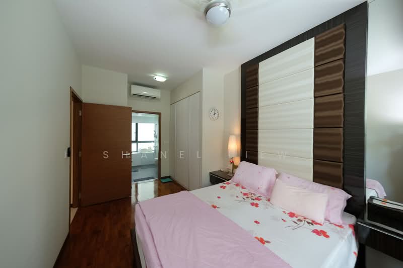 Double Bay Residences Condominium For Sale at S$ 1,520,000 | PropertyGuru Singapore - Bedroom