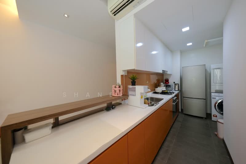 Double Bay Residences Condominium For Sale at S$ 1,520,000 | PropertyGuru Singapore - Kitchen