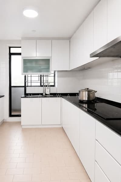 282 Yishun Avenue 6, 282 Yishun Avenue 6, 2 Bedrooms, 689 sqft, HDB Flat For Sale, by Marwana Binte Suleiman, 500057255 - Kitchen (AI-enhanced photo) - PropertyGuru.com.sg