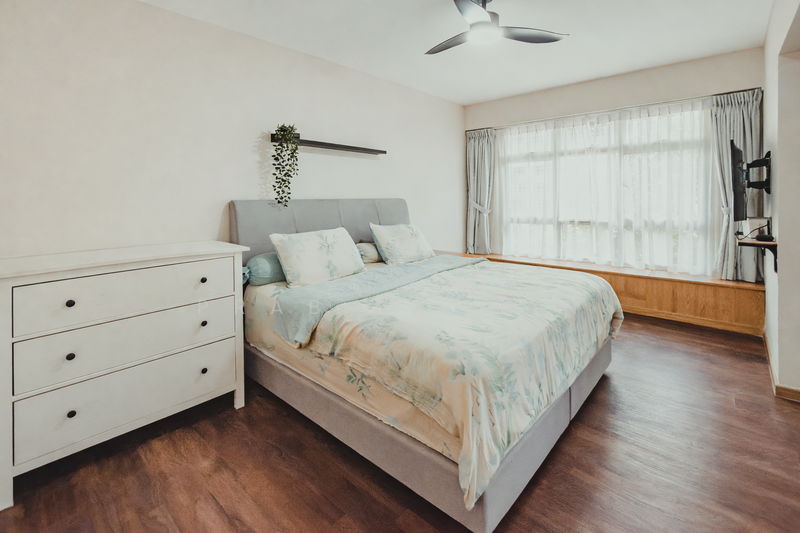876C Tampines Avenue 8 HDB Flat For Sale at S$ 840,000 | PropertyGuru Singapore - Master Bedroom