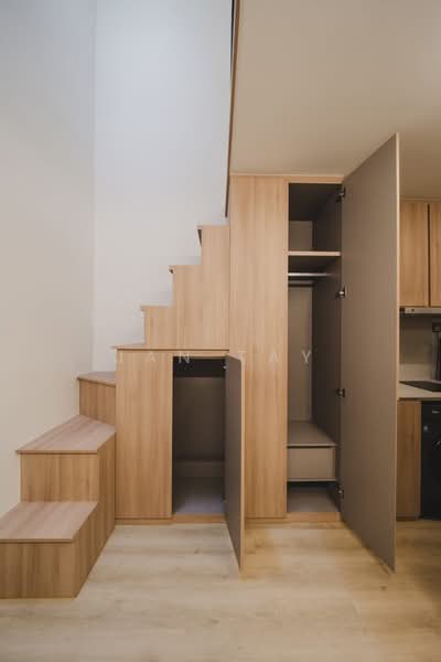 SERANGOON - MULTIPLE STUDIO LOFT FOR RENT, , Studio, 200 sqft, Walk-up Apartment For Rent, by Jan Tay, 500057283 - Stairs - PropertyGuru.com.sg