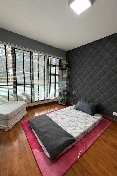 678A Punggol Drive HDB Flat For Sale at S$ 630,000 | PropertyGuru Singapore - Master Bedroom 