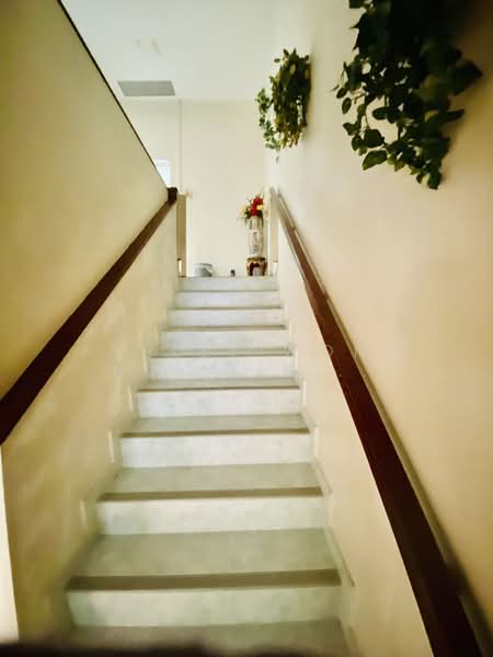 Original 2 Storey Terrace @ Mount Sinai View, Mount Sinai Drive, Moonbeam walk Terraced House For Sale at S$ 5,700,000 | PropertyGuru Singapore - Interior