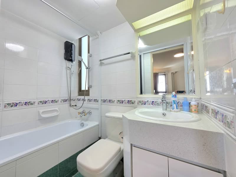 Orchid Park Condominium Condominium For Sale at S$ 1,050,000 | PropertyGuru Singapore - Bathroom