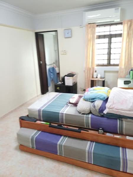 601 Clementi West Street 1 HDB Flat For Sale at S$ 595,000 | PropertyGuru Singapore - Bedroom