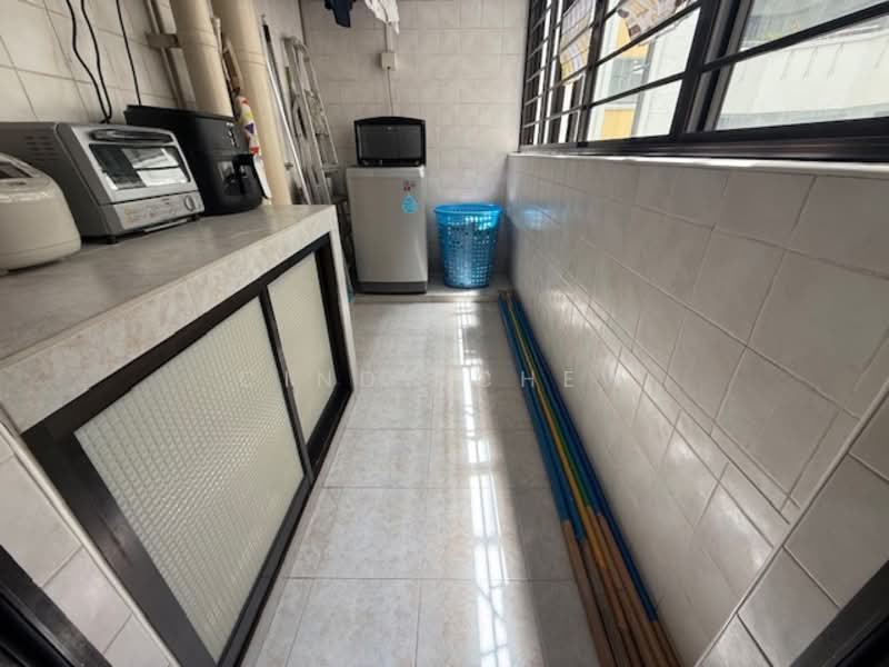 232A Serangoon Avenue 2 HDB Flat For Sale at S$ 1,200,000 | PropertyGuru Singapore - Balcony