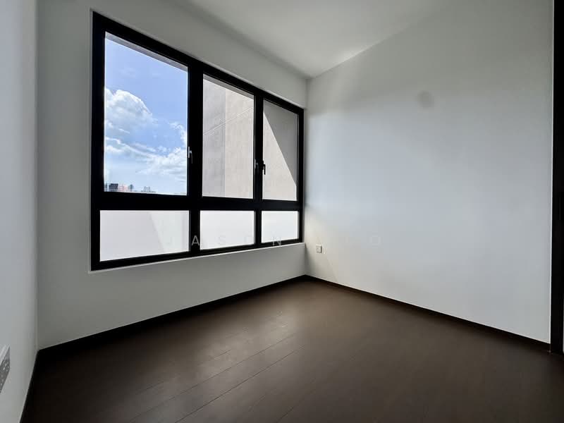 Tembusu Grand Condominium For Sale at S$ 2,000,000 | PropertyGuru Singapore - Common Bedroom