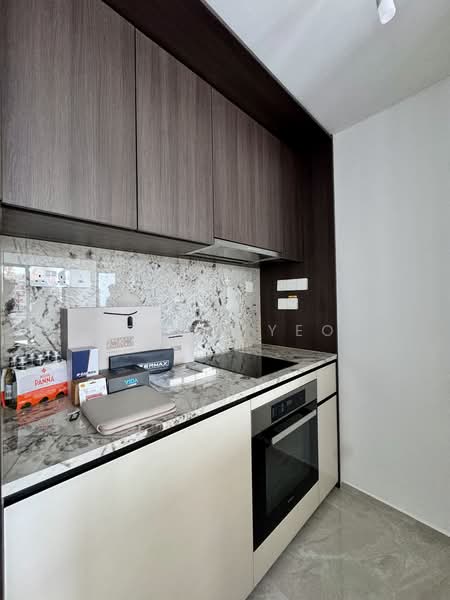 Tembusu Grand Condominium For Sale at S$ 2,000,000 | PropertyGuru Singapore - Kitchen