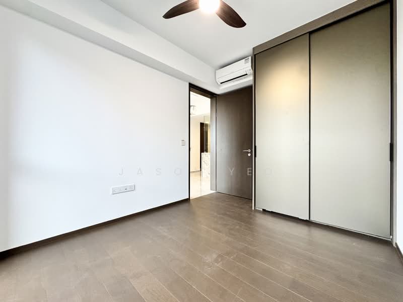 Tembusu Grand, 98 Jalan Tembusu, 2 Bedrooms, 667 sqft, Condominium For Sale, by Jason Yeo, 500057316 - Master Bedroom - PropertyGuru.com.sg