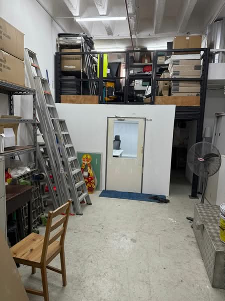 Guan Hua Warehouse Building, 85 Genting Lane, 1,722 sqft, Light Industrial (B1) For Sale, by Shibani Banerjee, 500057338 - Interior - CommercialGuru.com.sg