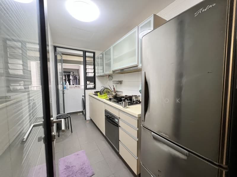 Axis @ Siglap, 59 East Coast Terrace, Room Rental, 110 sqft, Apartment For Rent, by Elizabeth Mok, 500057348 - Kitchen - PropertyGuru.com.sg