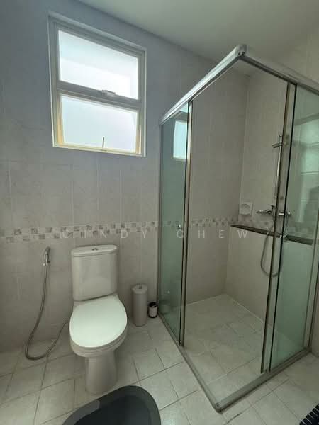 WOODGROVE VIEW Terraced House For Sale at S$ 2,500,000 | PropertyGuru Singapore - Bathroom