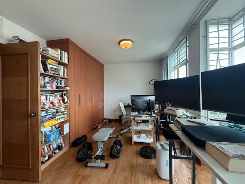 WOODGROVE VIEW Terraced House For Sale at S$ 2,500,000 | PropertyGuru Singapore - Study