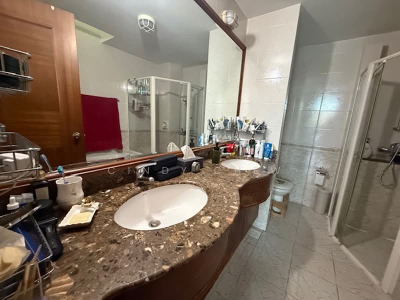 WOODGROVE VIEW Terraced House For Sale at S$ 2,500,000 | PropertyGuru Singapore - Bathroom
