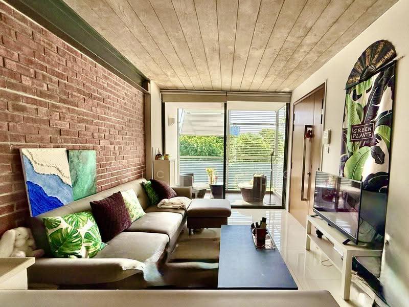 999LH 1 Bedder near MRT Mall Orchard River Valley, Tanglin / Holland / Bukit Timah, 1 Bedroom, 517 sqft, Apartment For Sale, by Tricia Tang, 500057364 - Living Room - PropertyGuru.com.sg