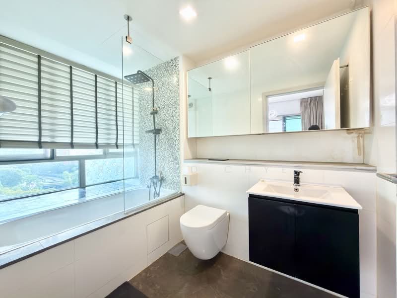 Livia, 71 Pasir Ris Grove, 2 Bedrooms, 915 sqft, Condominium For Sale, by Ronald Chye, 500057378 - Bathroom - PropertyGuru.com.sg