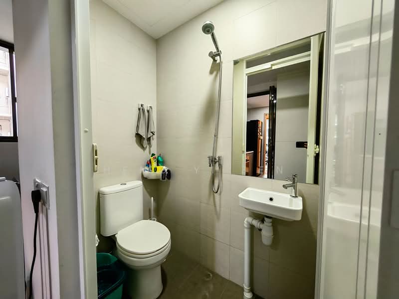 Treasure Crest Executive Condominium For Sale at S$ 1,750,000 | PropertyGuru Singapore - Bathroom