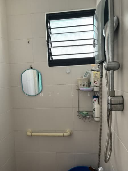 108 Serangoon North Avenue 1, 108 Serangoon North Avenue 1, Room Rental, 150 sqft, HDB Flat For Rent, by Cindy Chew, 500057384 - Bathroom - PropertyGuru.com.sg