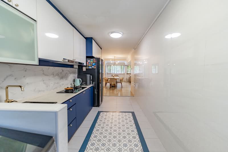 423 Tampines Street 41 HDB Flat For Sale at S$ 750,000 | PropertyGuru Singapore - Kitchen