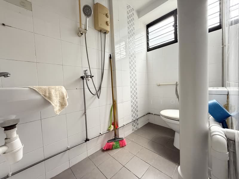 For Sale - 172 Ang Mo Kio Avenue 4