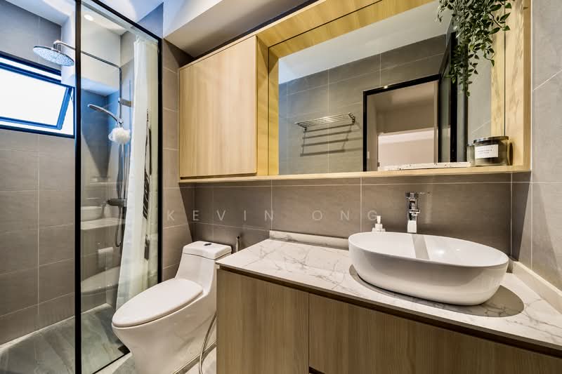 938 Tampines Avenue 5 HDB Flat For Sale at S$ 1,200,000 | PropertyGuru Singapore - Bathroom